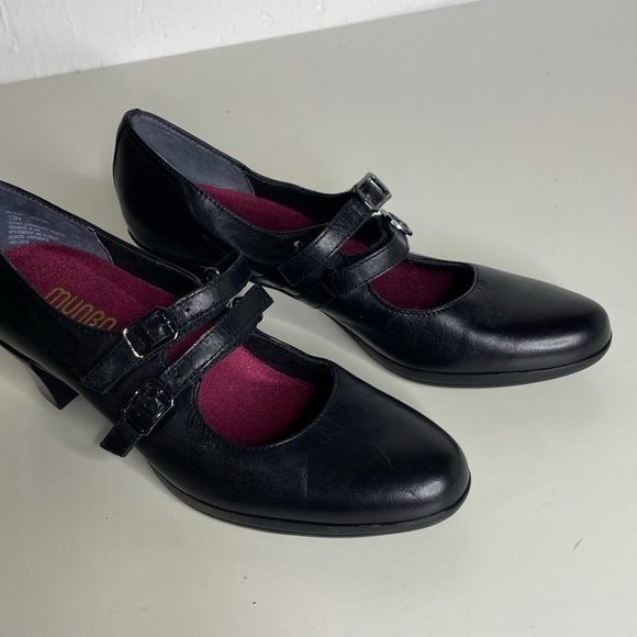 Munro Shoes - Munro Alicia double strap mary jane black pumps size 10N